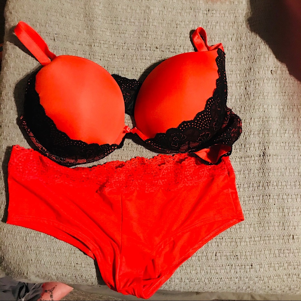 Torrid bra and panty set